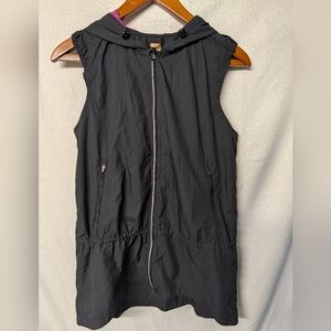 Lucy Black Hooded Zip-Front Lightweight Vest with Magenta Lining Size Small